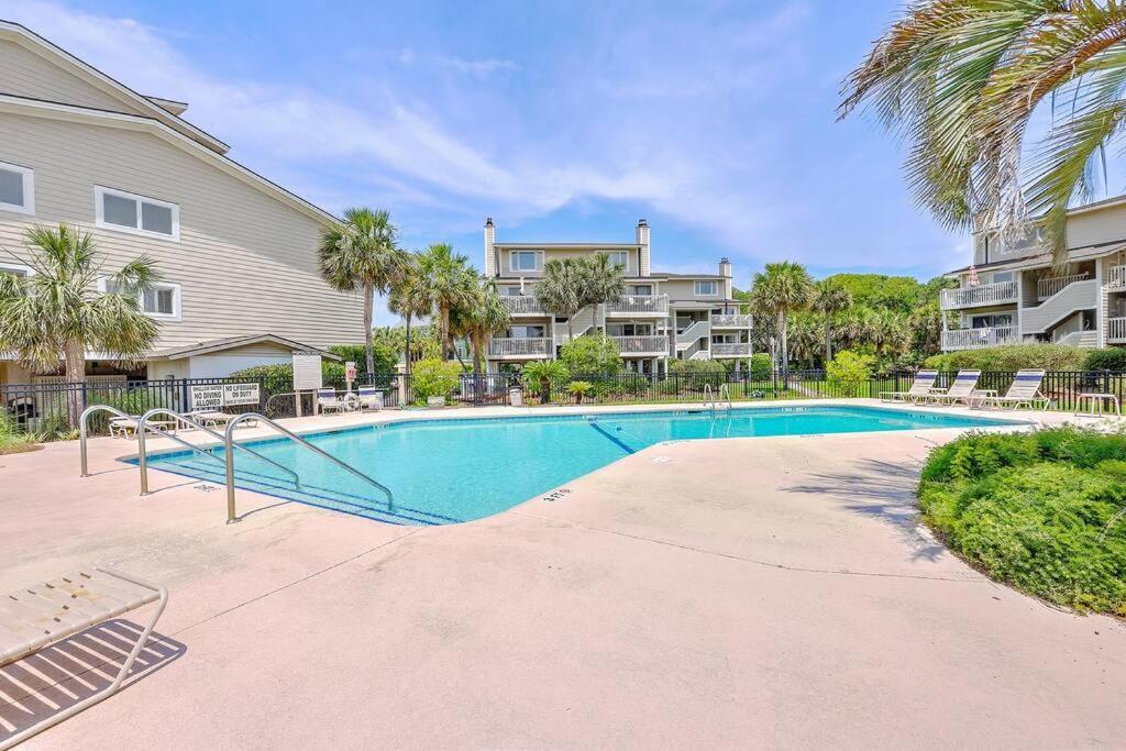 New Listing! Seagrove Villa 3A - Luxurious Ocean View! Isle of Palms Extérieur photo