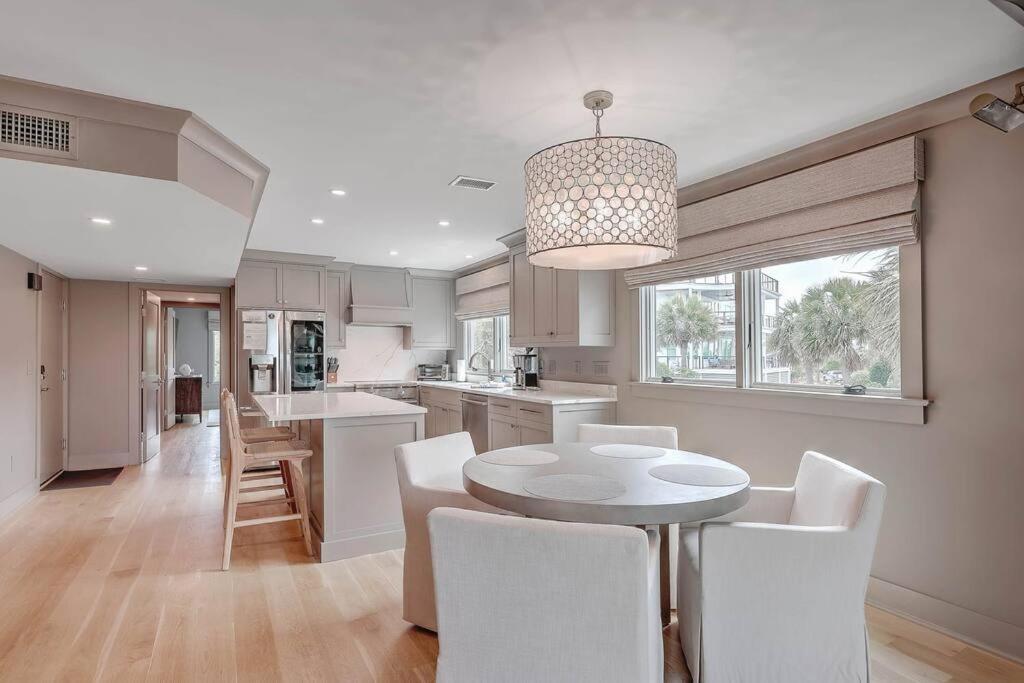 New Listing! Seagrove Villa 3A - Luxurious Ocean View! Isle of Palms Extérieur photo