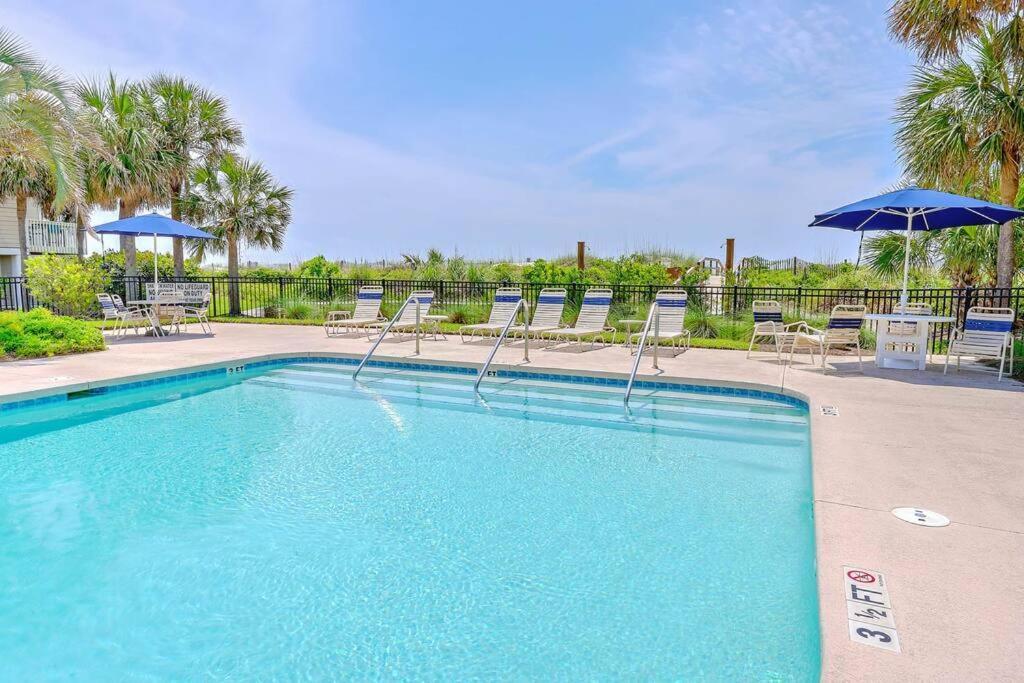 New Listing! Seagrove Villa 3A - Luxurious Ocean View! Isle of Palms Extérieur photo